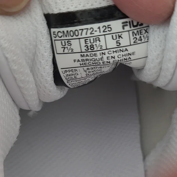 Fila Classic White Sneakers - Picture 6 of 6